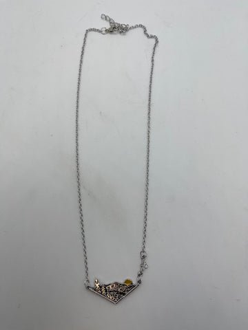 Horizon Setting necklace