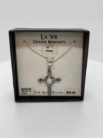 La Vie Mother of Pearl Necklace
